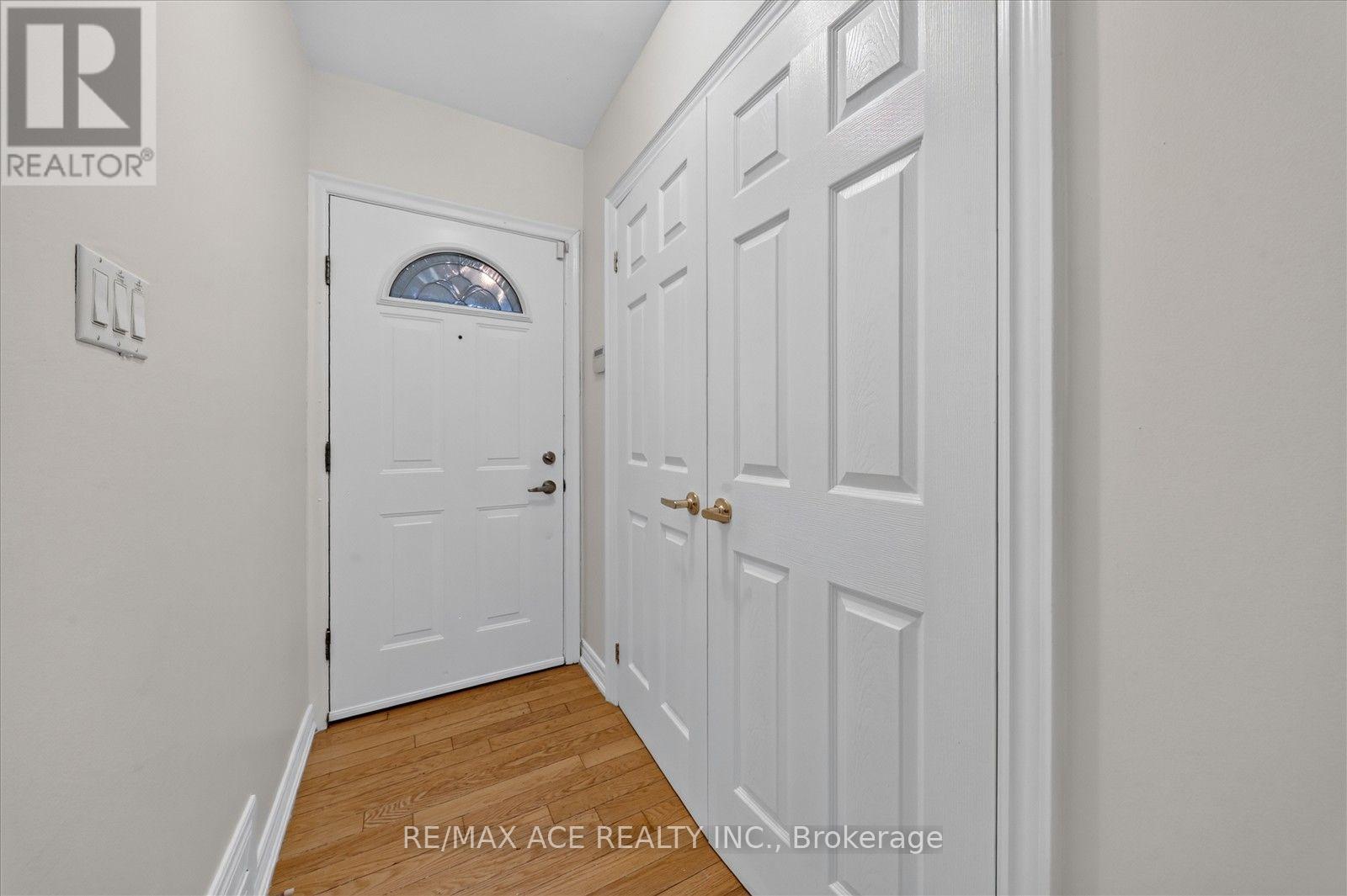 Main - 3 Larwood Boulevard, Toronto, Ontario  M1M 2M4 - Photo 4 - E14097854