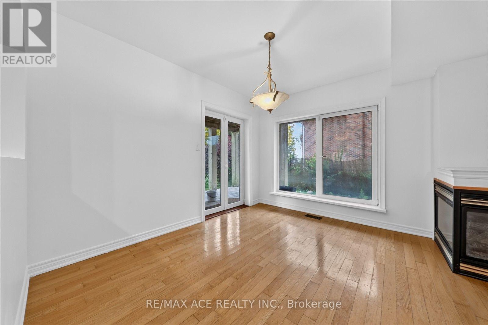 Main - 3 Larwood Boulevard, Toronto, Ontario  M1M 2M4 - Photo 10 - E14097854
