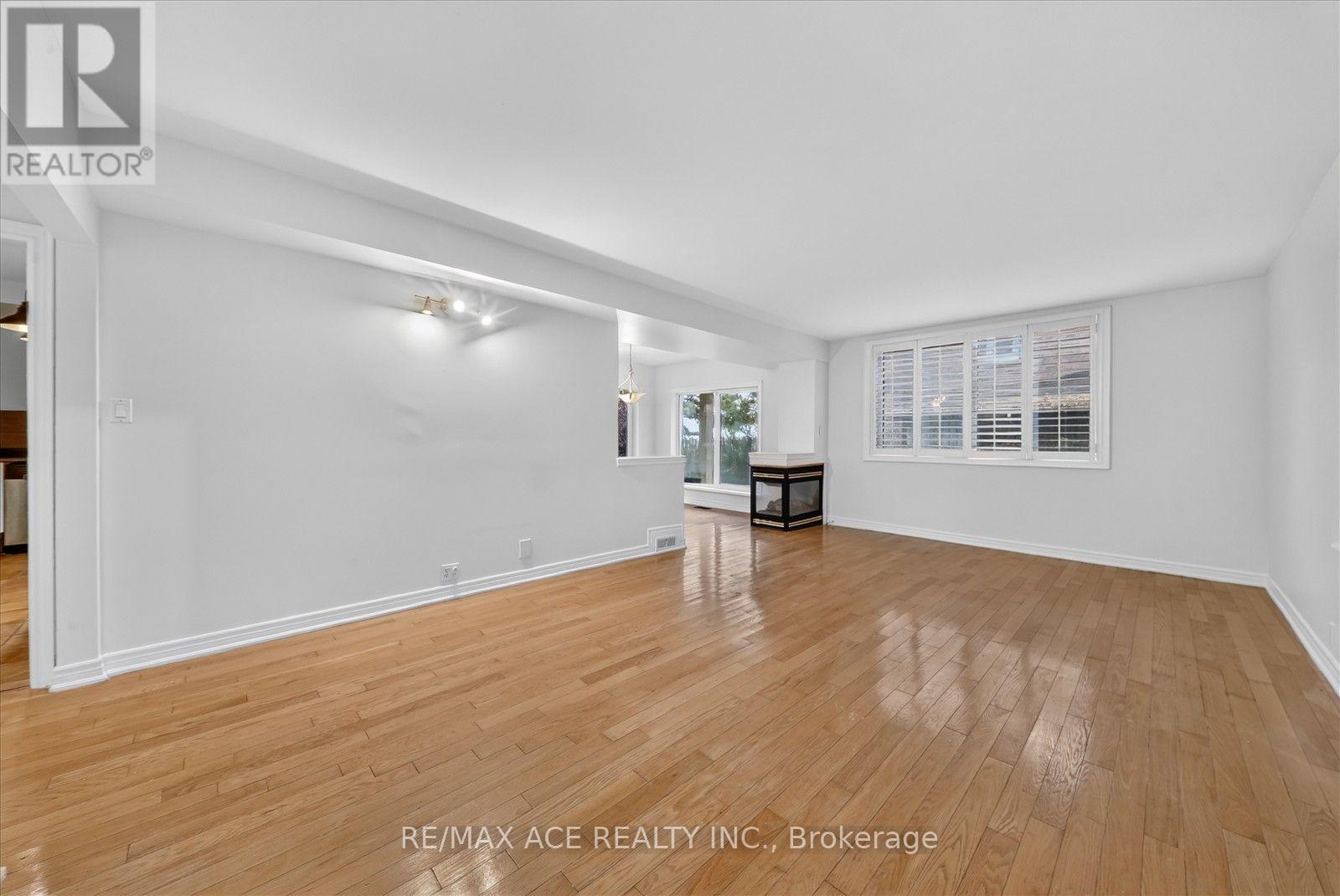 Main - 3 Larwood Boulevard, Toronto, Ontario  M1M 2M4 - Photo 6 - E14097854