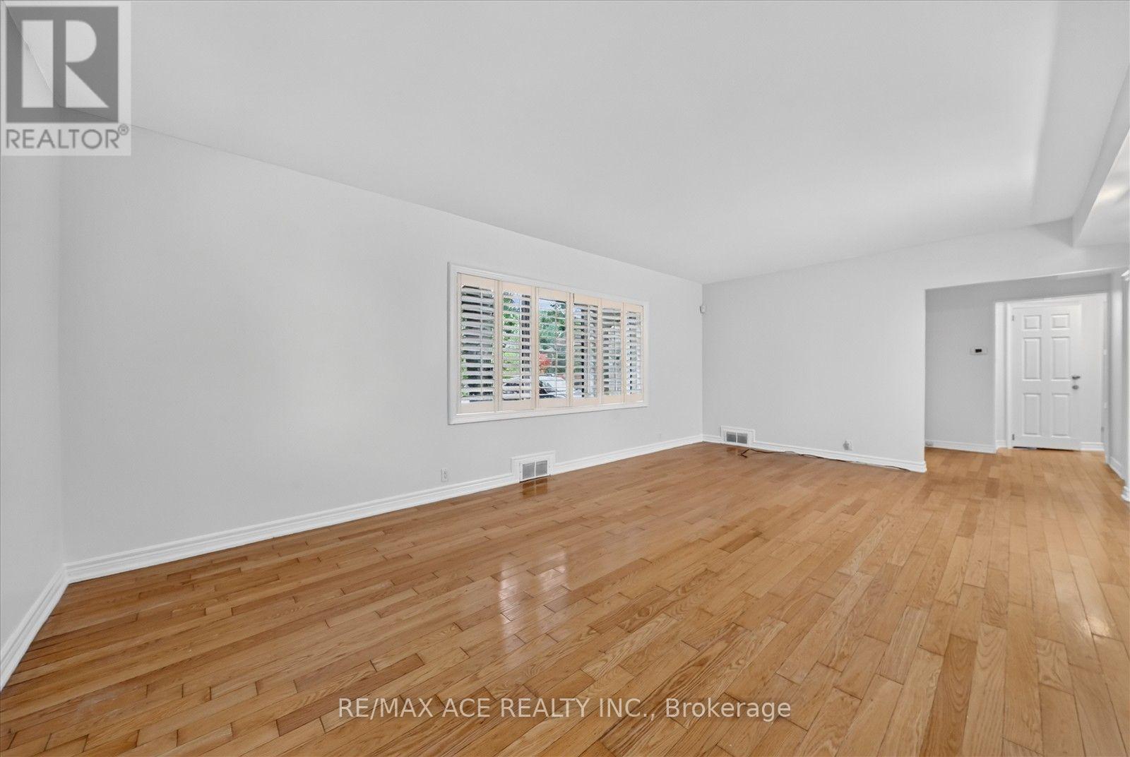 Main - 3 Larwood Boulevard, Toronto, Ontario  M1M 2M4 - Photo 8 - E14097854