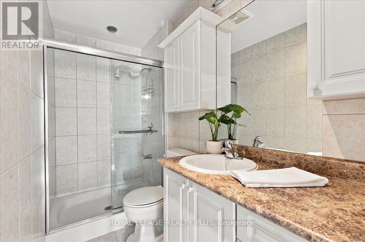 4 - 1951 Rathburn Road E, Mississauga, Ontario  L4W 2N9 - Photo 19 - W14100380