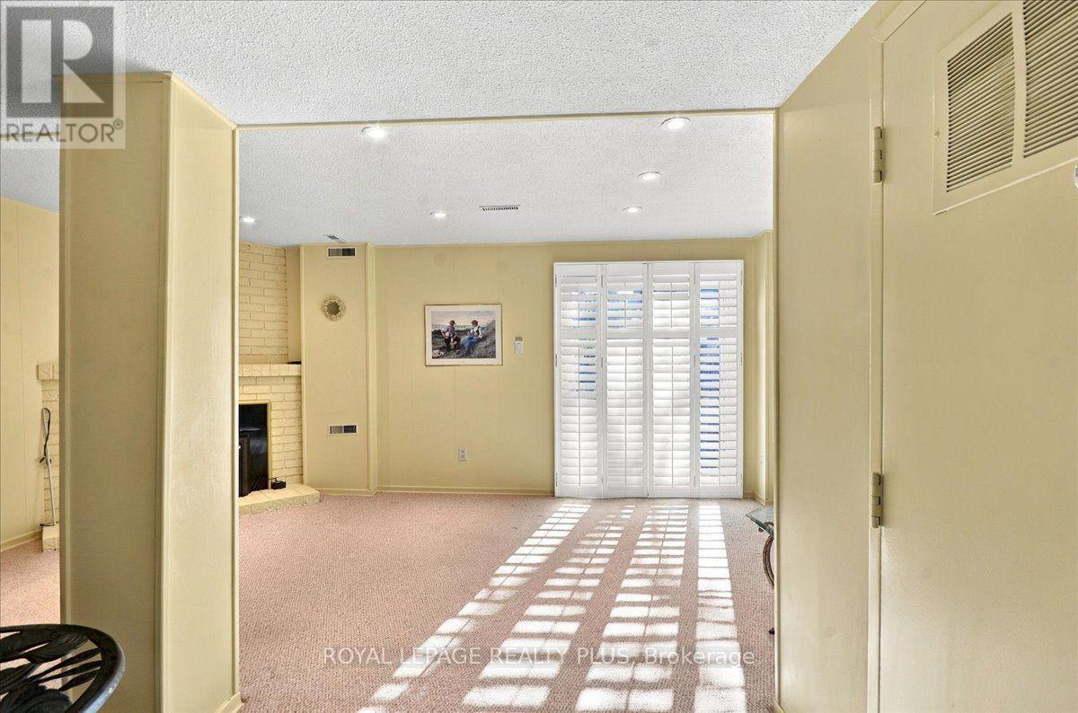 4 - 1951 Rathburn Road E, Mississauga, Ontario  L4W 2N9 - Photo 31 - W14100380