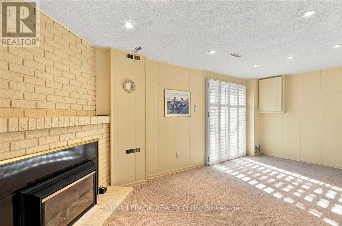 4 - 1951 Rathburn Road E, Mississauga, Ontario  L4W 2N9 - Photo 32 - W14100380