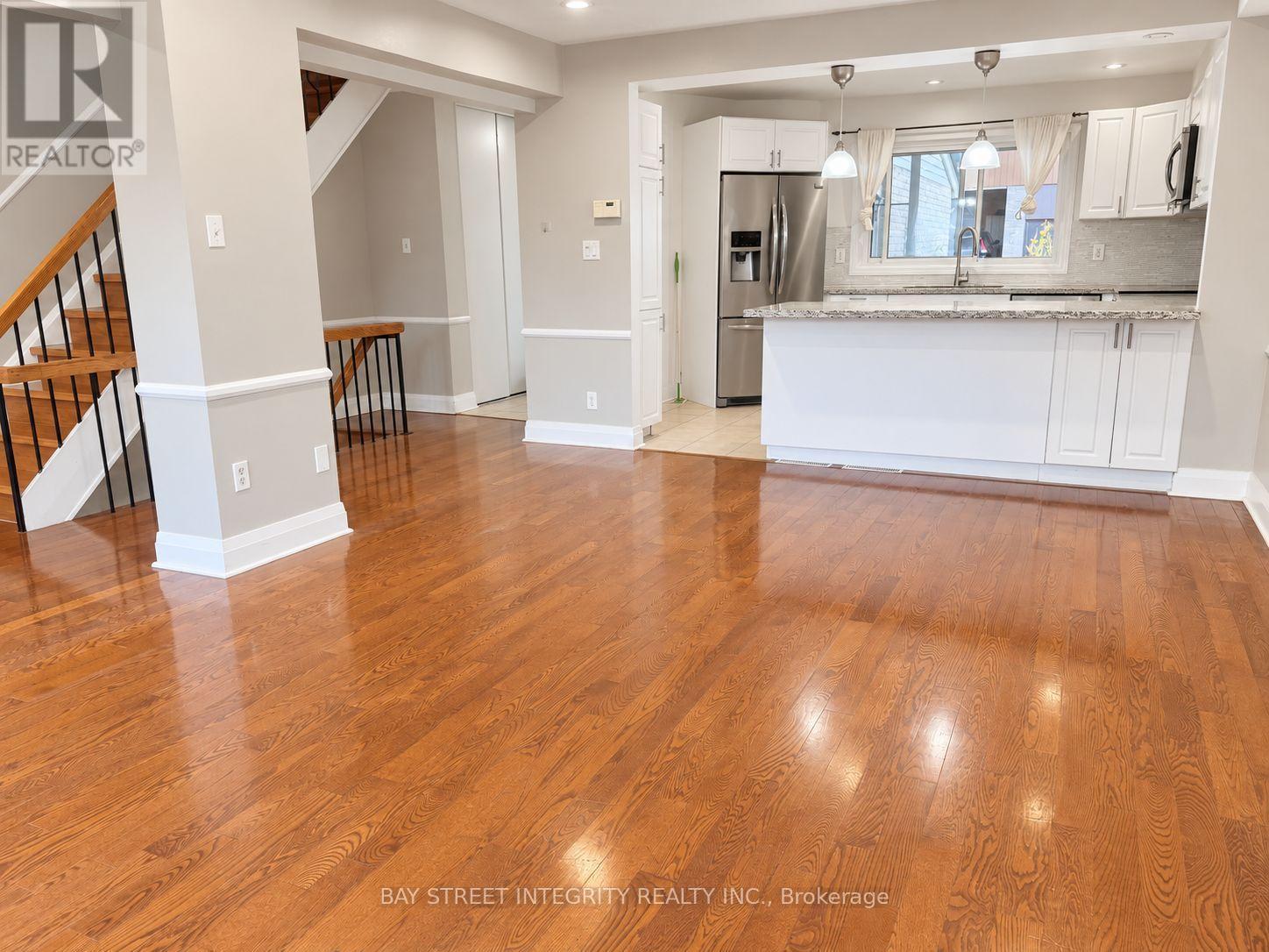 29 - 1580 Lancaster Drive, Oakville, Ontario  L6H 2Z5 - Photo 8 - W14100390