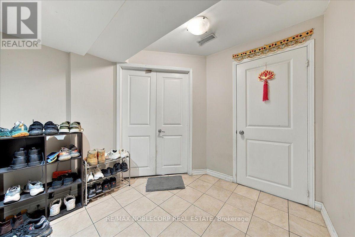 14 Solstice Street, Brampton, Ontario  L6P 3T9 - Photo 34 - W14098772