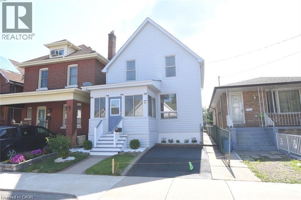 26 FAIRVIEW Avenue, Hamilton, Ontario