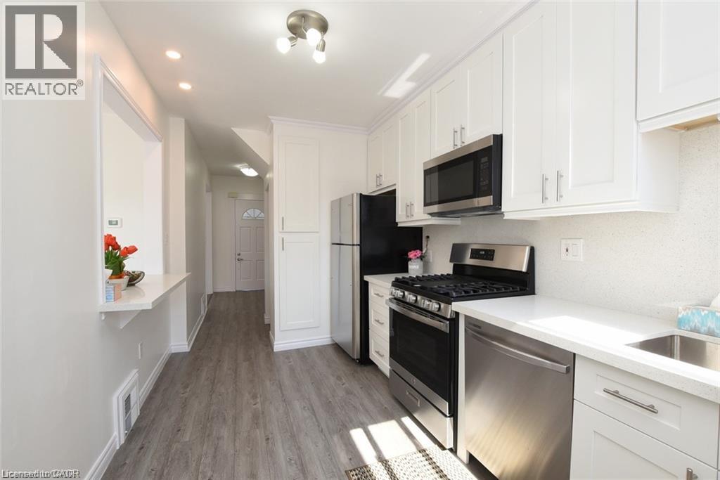 26 Fairview Avenue, Hamilton, Ontario  L8L 7B4 - Photo 17 - 40872926