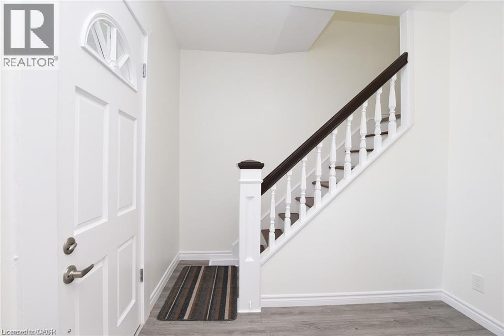 26 Fairview Avenue, Hamilton, Ontario  L8L 7B4 - Photo 6 - 40872926