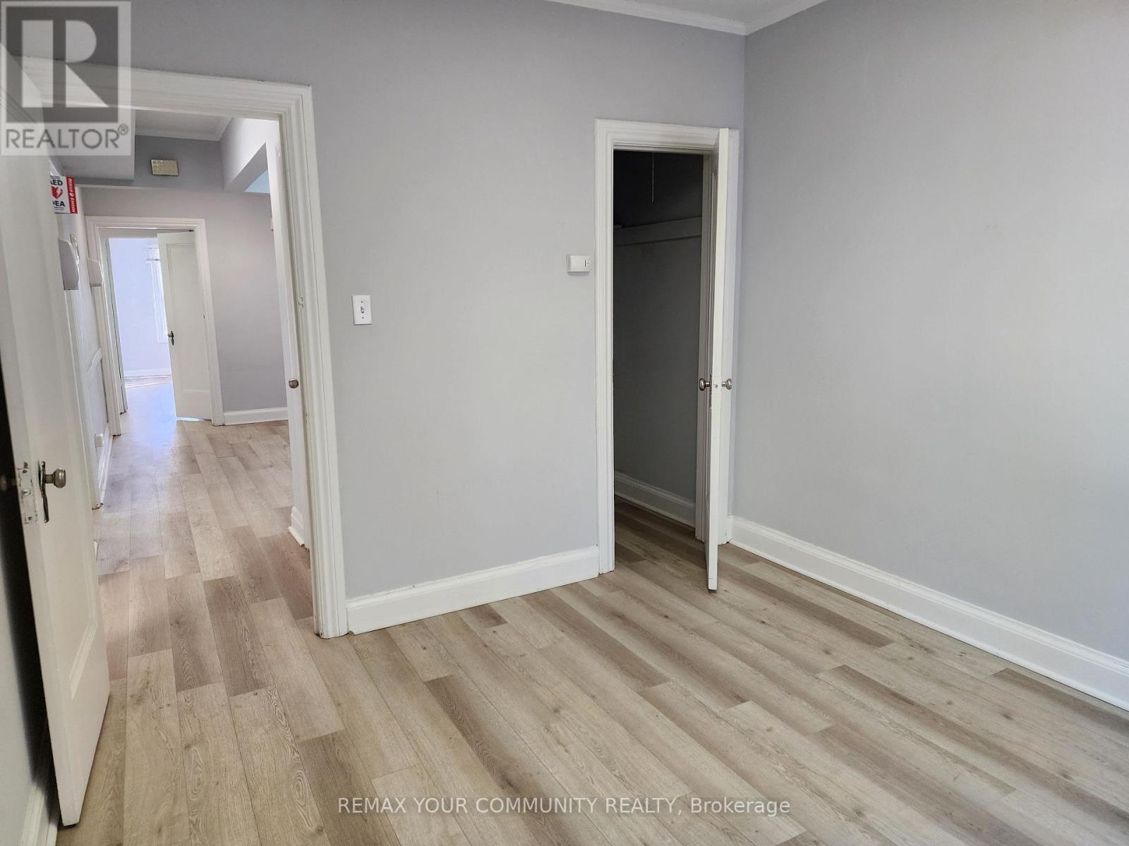 Upper - 1018 Eglinton Avenue, Toronto, Ontario  M6C 2C5 - Photo 7 - C14097334