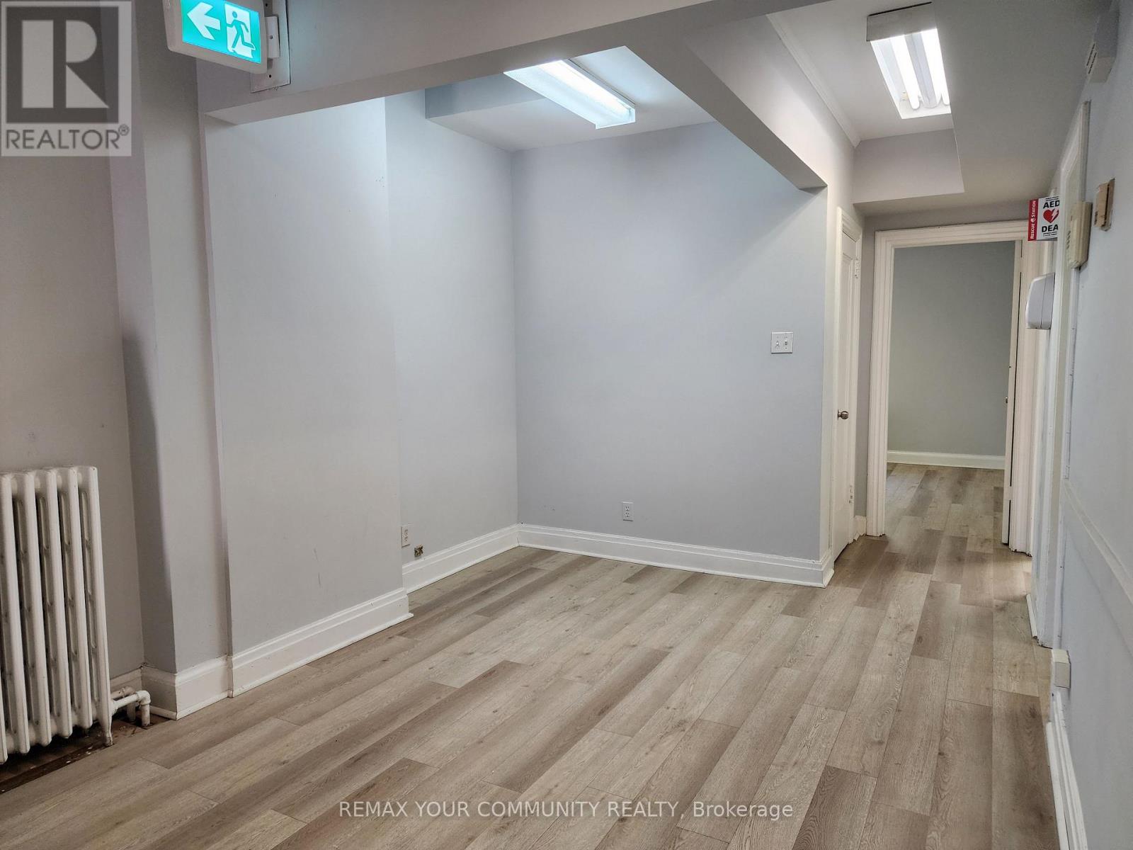 Upper - 1018 Eglinton Avenue, Toronto, Ontario  M6C 2C5 - Photo 5 - C14097334