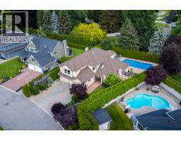 492 Carona Crescent, Kelowna, British Columbia V1W 3C6 - Photo 3 - 10401079
