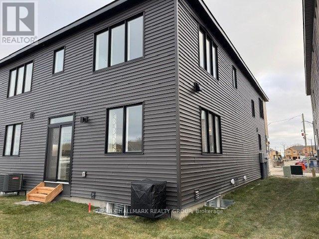 521 Galanthus Walk, Ottawa, Ontario  K2W 0N3 - Photo 3 - X14100434