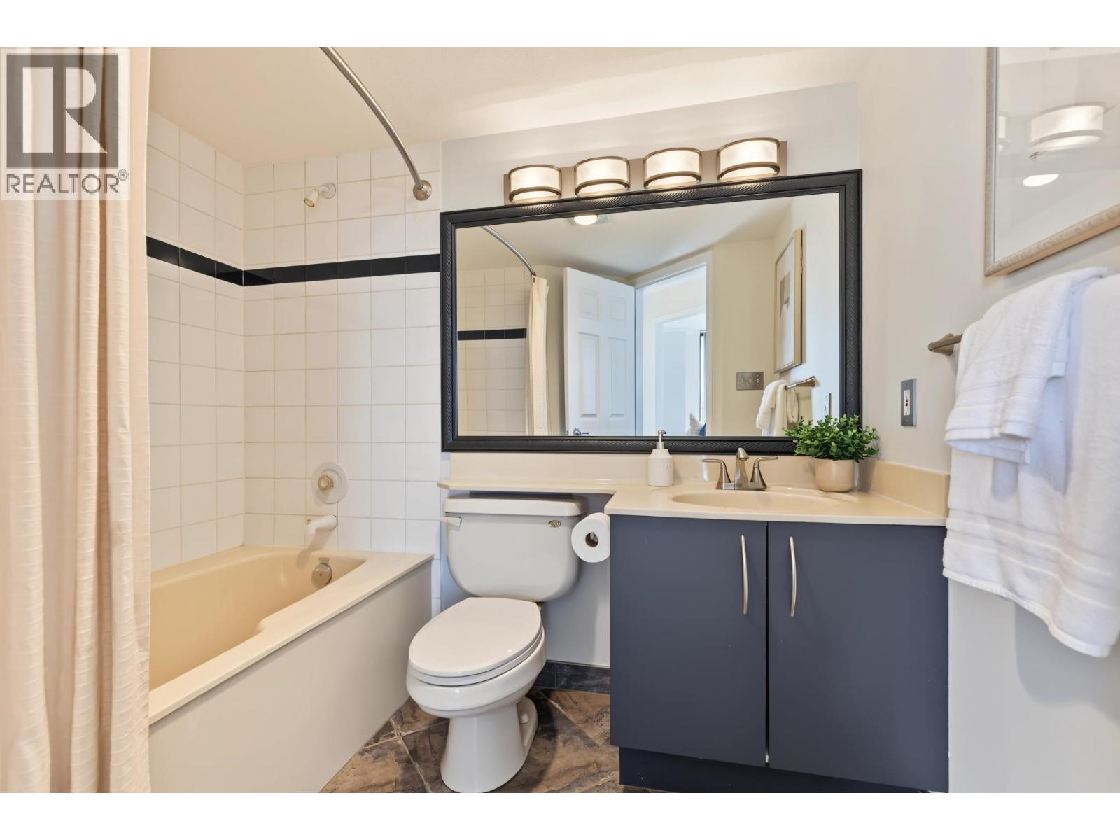602 38 Leopold Place, New Westminster, British Columbia  V3L 2C6 - Photo 27 - R3177263