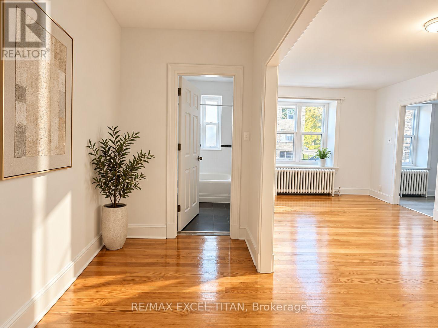 4 - 1 Mallory Gardens, Toronto (Yonge-St. Clair), Ontario  M4V 2A6 - Photo 7 - C14100448