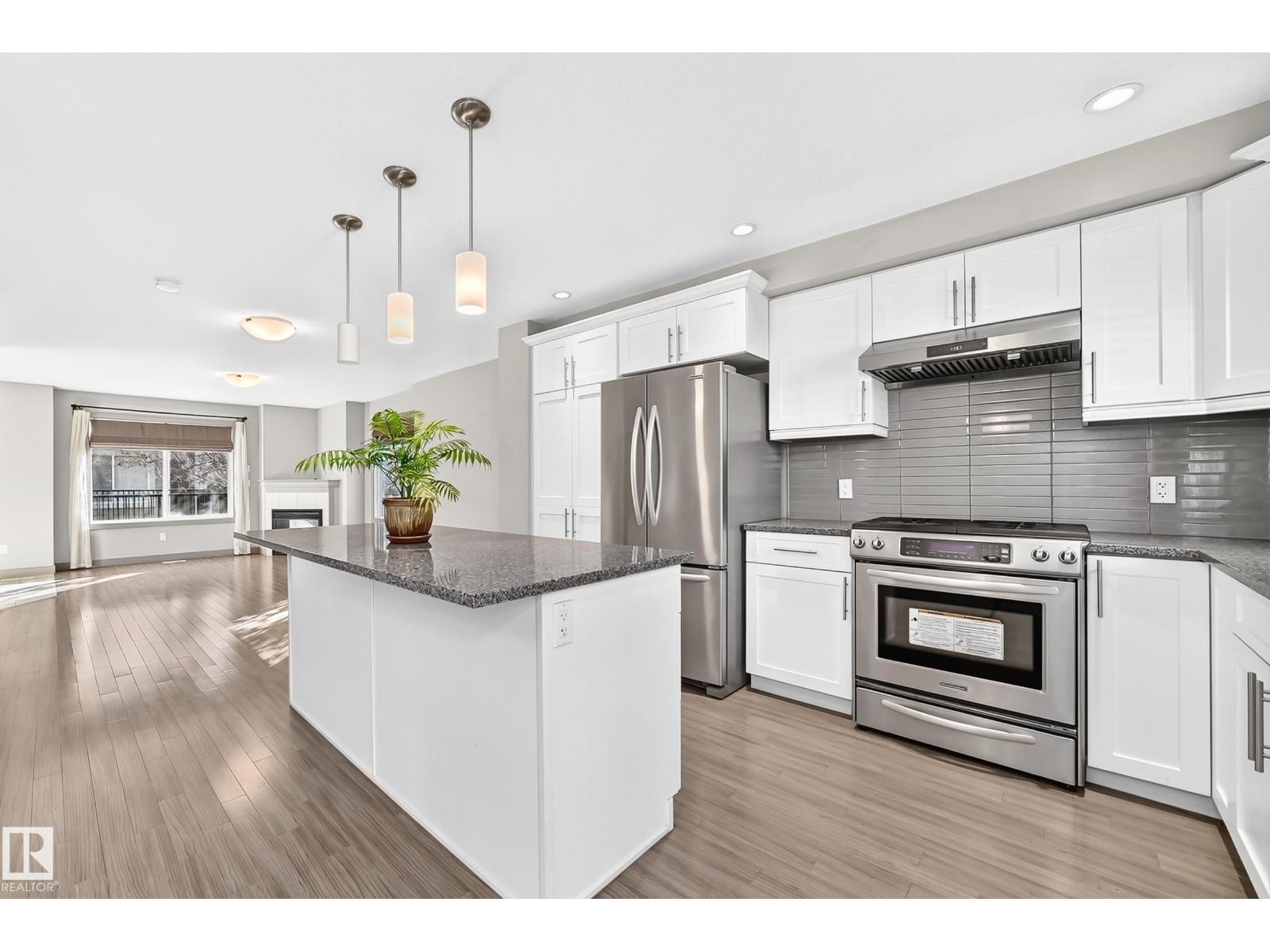 #33 1150 WINDERMERE WY SW