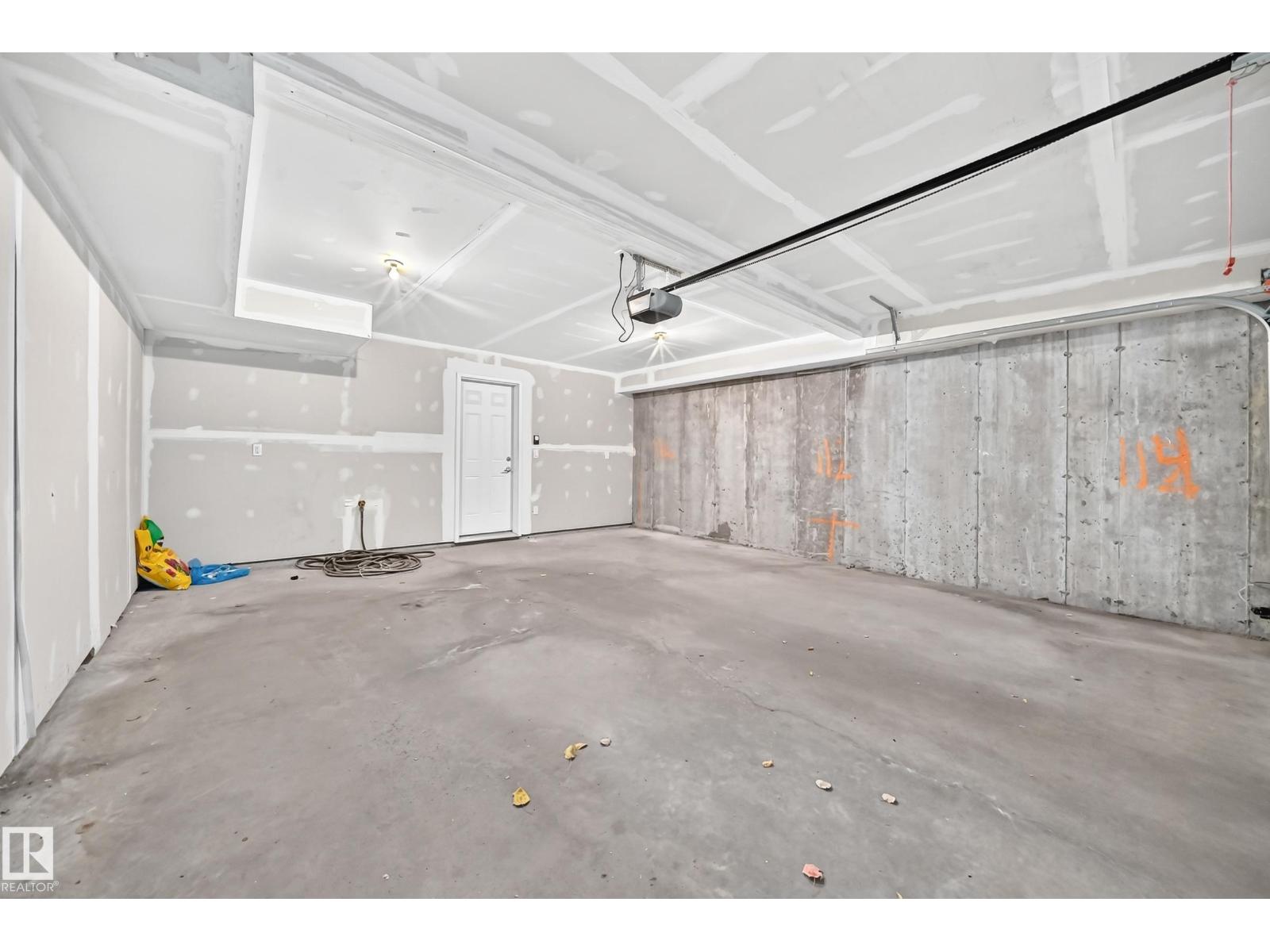 #33 1150 WINDERMERE WY SW