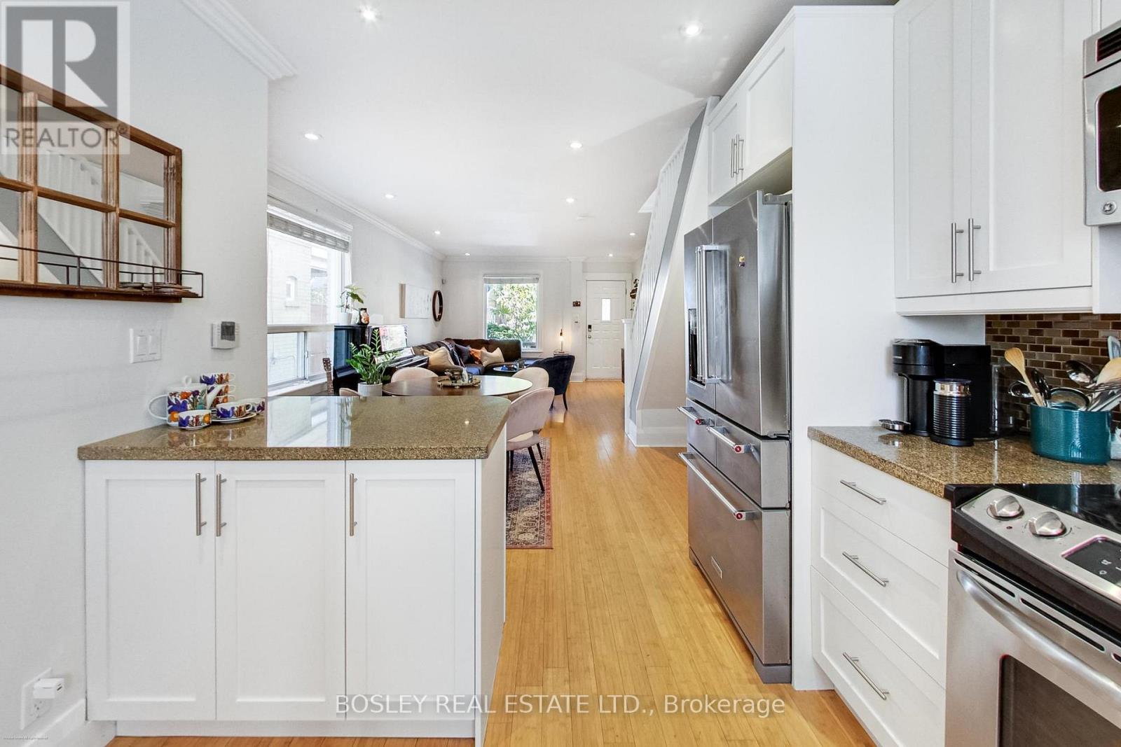 97 Oakcrest Avenue, Toronto, Ontario  M4C 1B4 - Photo 15 - E14100458