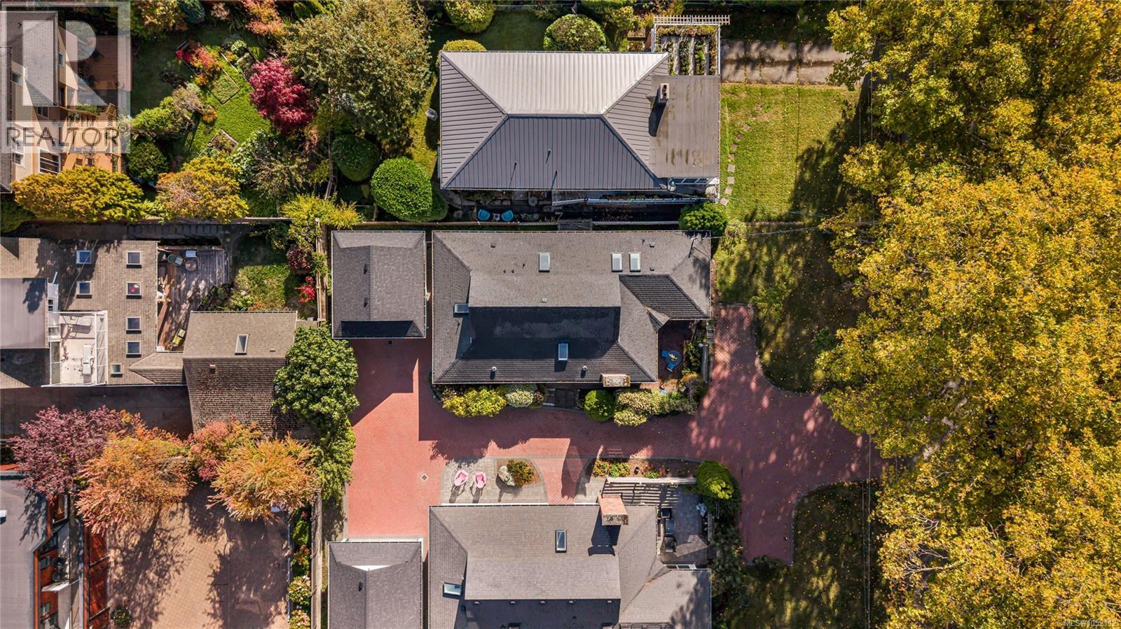 2594 Sinclair Rd
