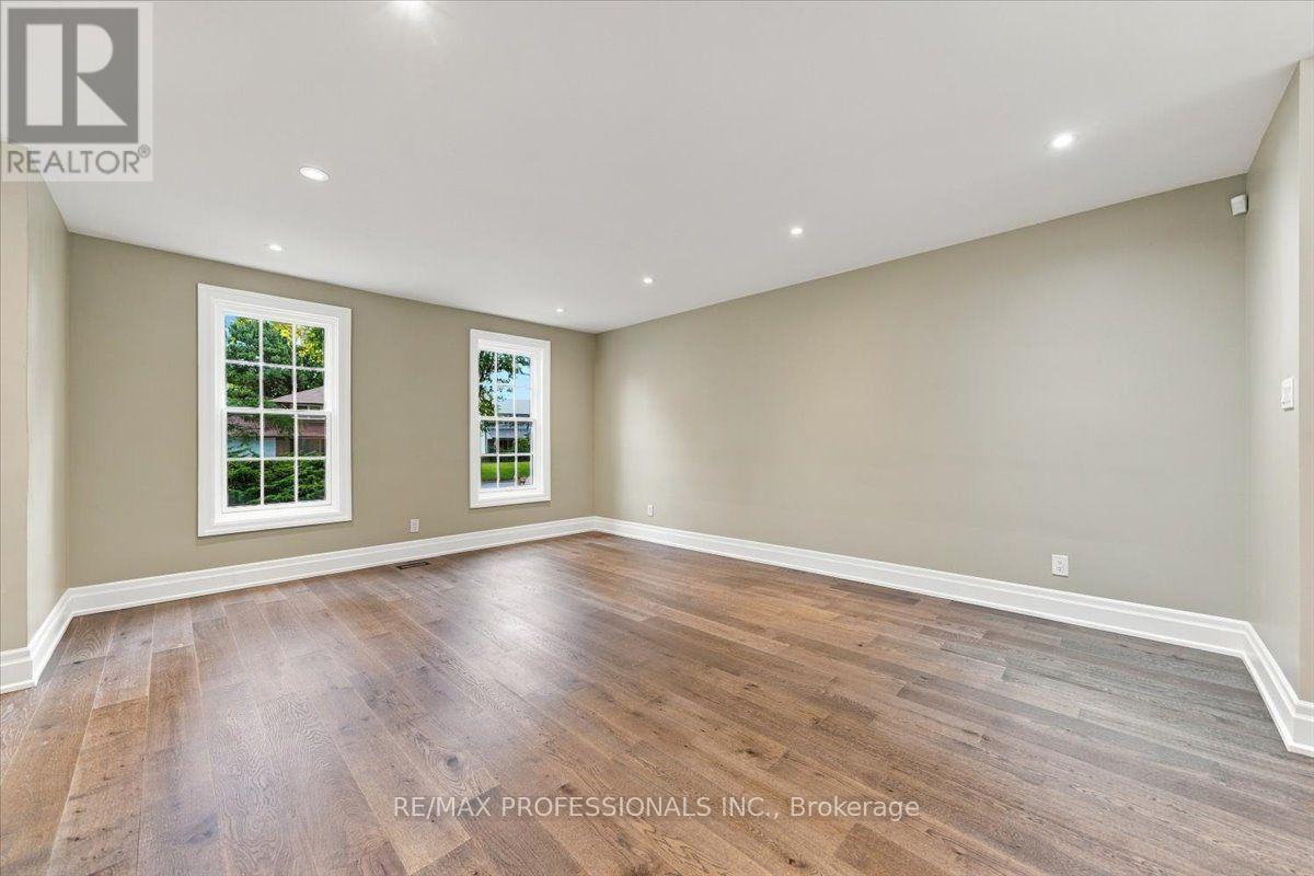 53 Edenvale Crescent, Toronto, Ontario  M9A 4A5 - Photo 10 - W13845826