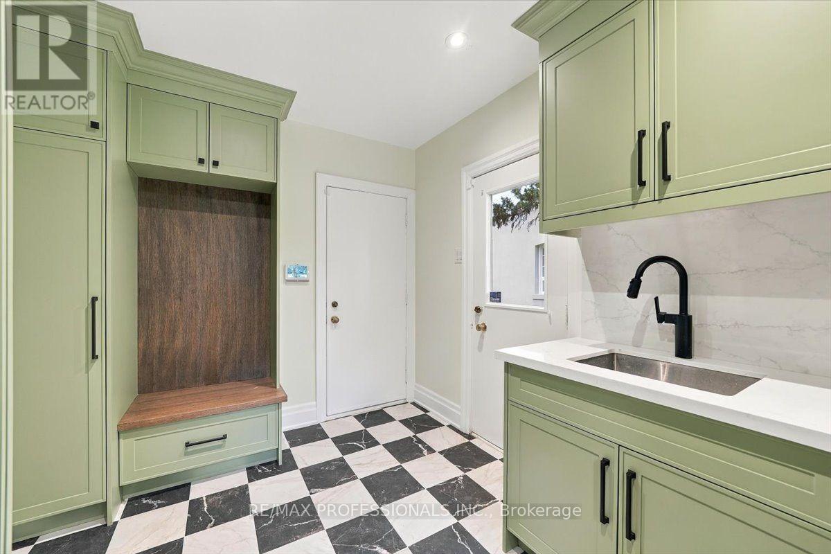 53 Edenvale Crescent, Toronto, Ontario  M9A 4A5 - Photo 16 - W13845826