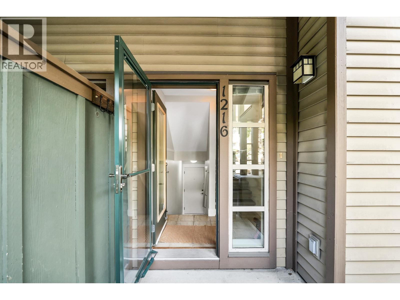 1216 Village Green Way, Squamish, British Columbia  V8B 0N5 - Photo 28 - R3177202