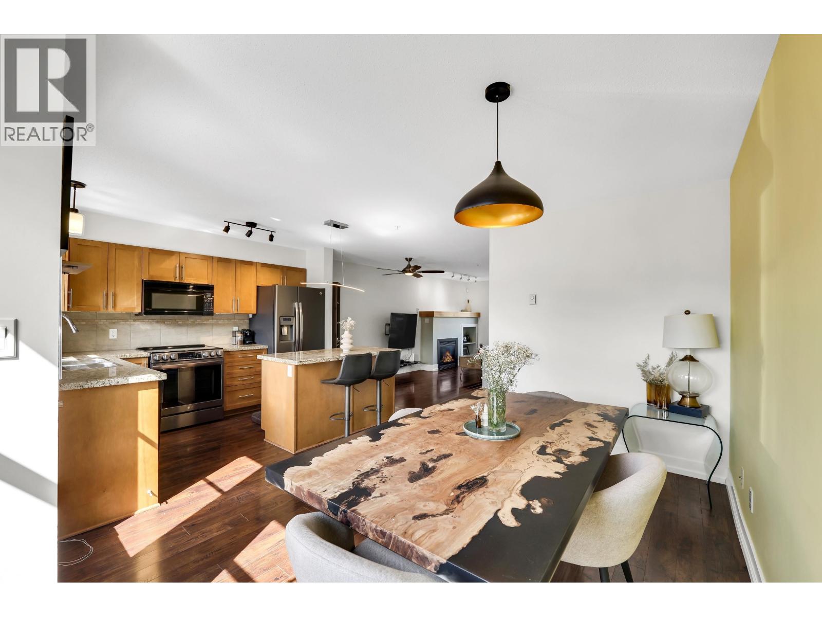 1216 Village Green Way, Squamish, British Columbia  V8B 0N5 - Photo 6 - R3177202