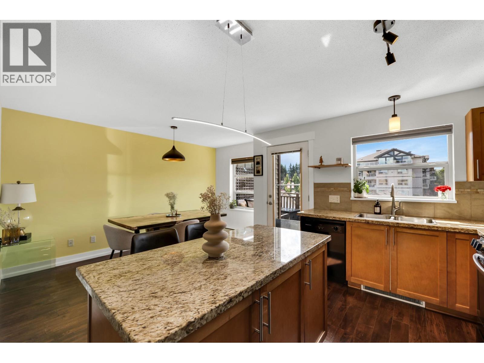 1216 Village Green Way, Squamish, British Columbia  V8B 0N5 - Photo 7 - R3177202