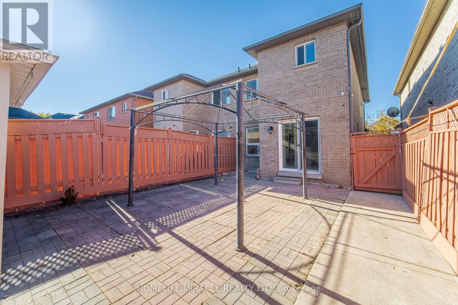 33 Ridgefield Court, Brampton, Ontario  L6P 1B4 - Photo 44 - W14100410