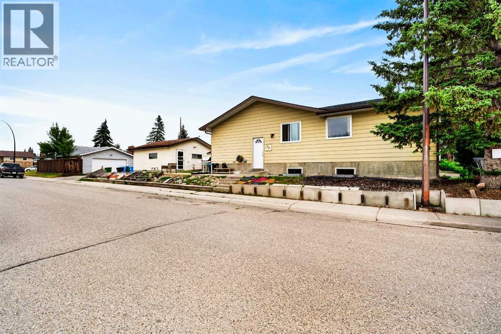 53 Queen Isabella Close SE