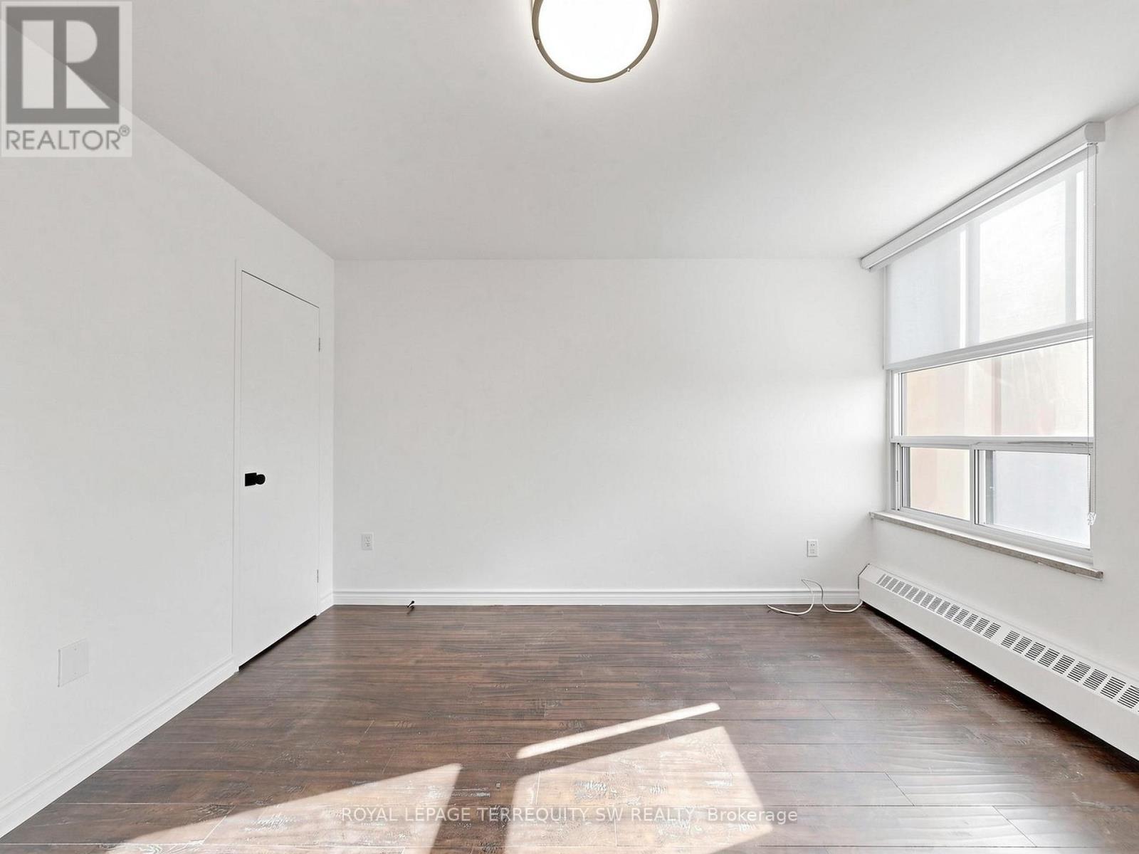 2301 - 360 Ridelle Ave Avenue, Toronto, Ontario  M6B 1K1 - Photo 9 - W13880200