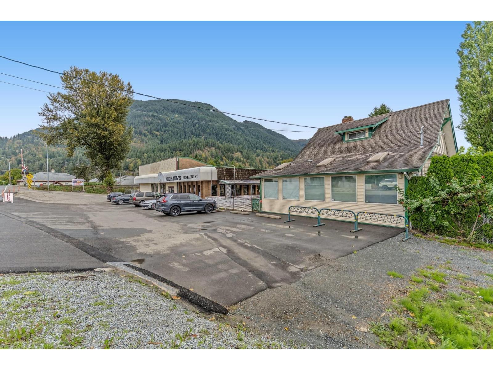 37165-37191 LOUGHEED HIGHWAY
