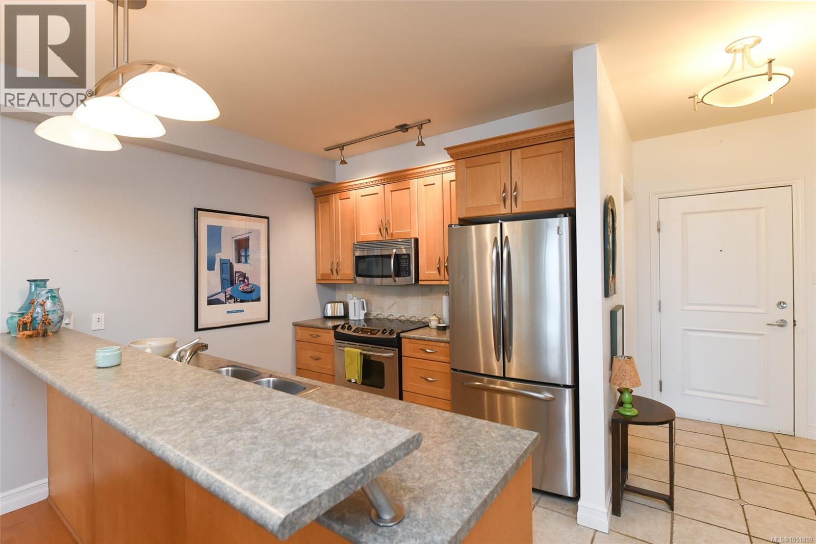 322 2300 Mansfield Dr, Courtenay, British Columbia  V9N 3S3 - Photo 6 - 1051809