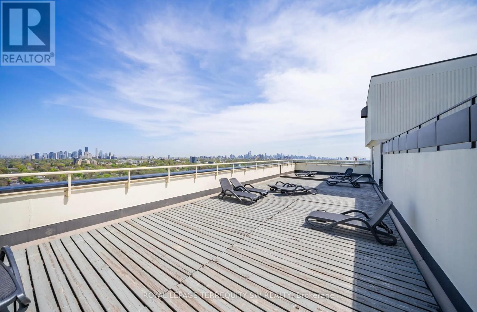 2301 - 360 Ridelle Ave Avenue, Toronto, Ontario  M6B 1K1 - Photo 19 - W13880200