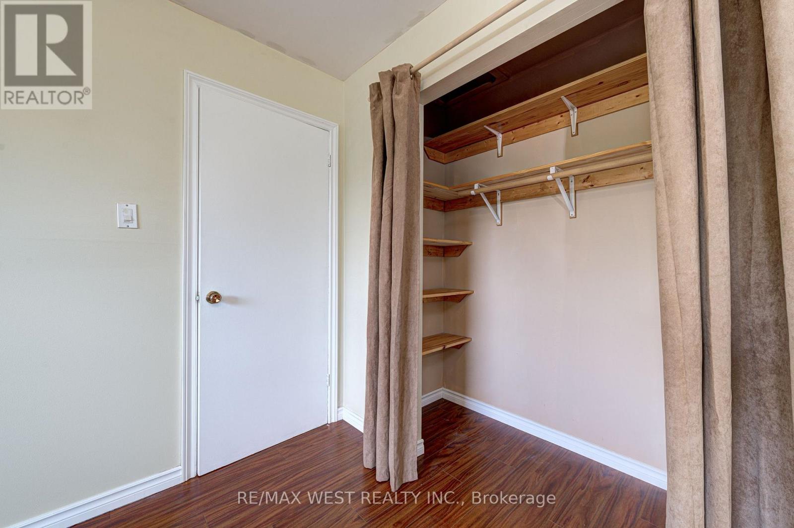 Upper Lvl - 18 Glenforest Road, Brampton, Ontario  L6S 1K6 - Photo 17 - W14100504