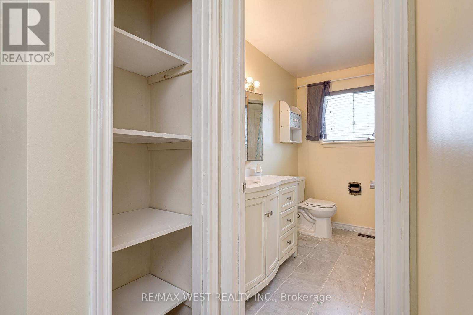 Upper Lvl - 18 Glenforest Road, Brampton, Ontario  L6S 1K6 - Photo 20 - W14100504