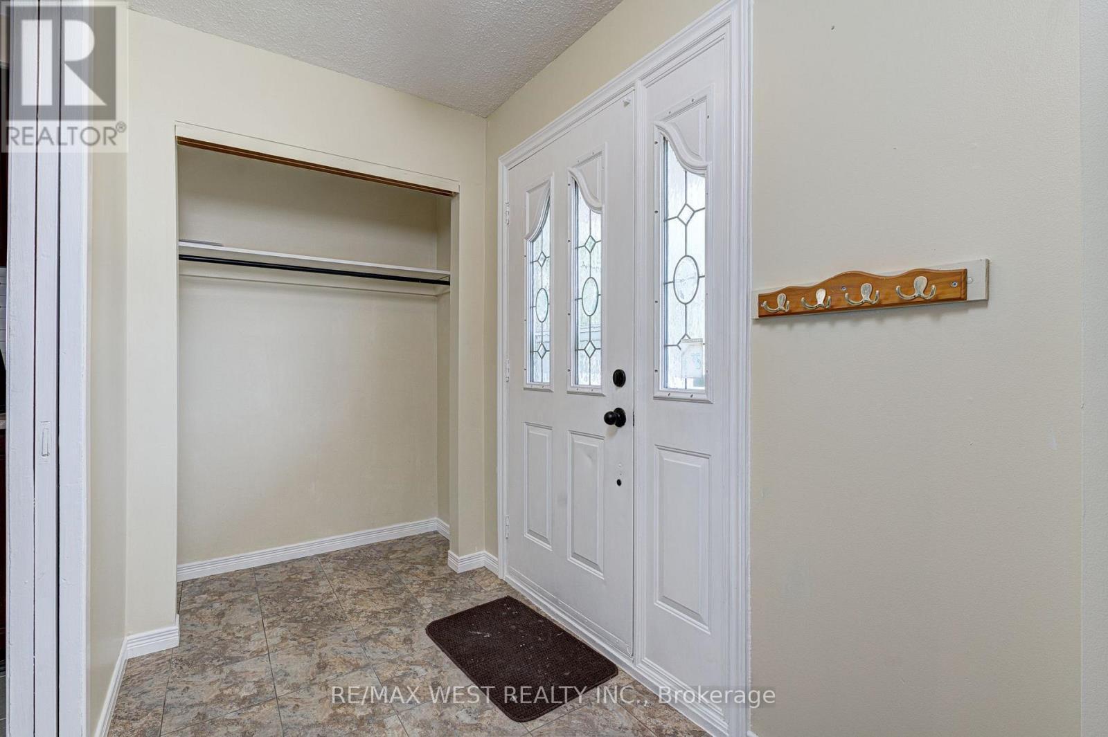 Upper Lvl - 18 Glenforest Road, Brampton, Ontario  L6S 1K6 - Photo 23 - W14100504
