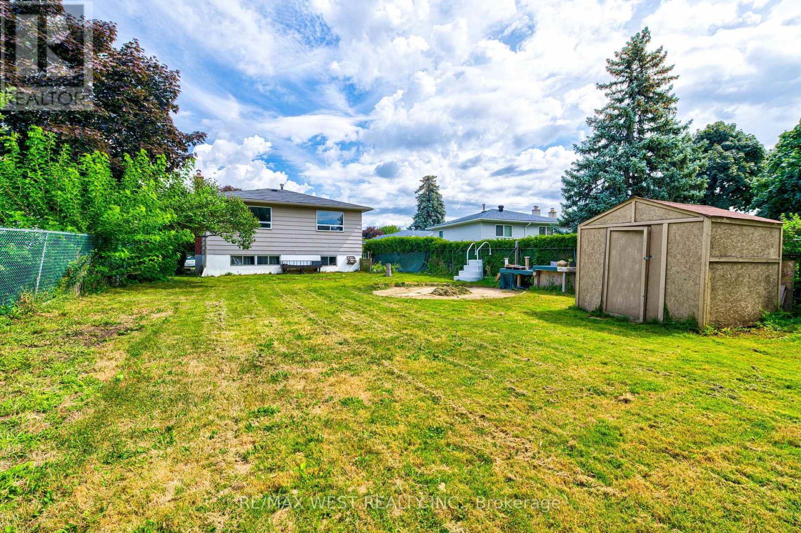 Upper Lvl - 18 Glenforest Road, Brampton, Ontario  L6S 1K6 - Photo 26 - W14100504