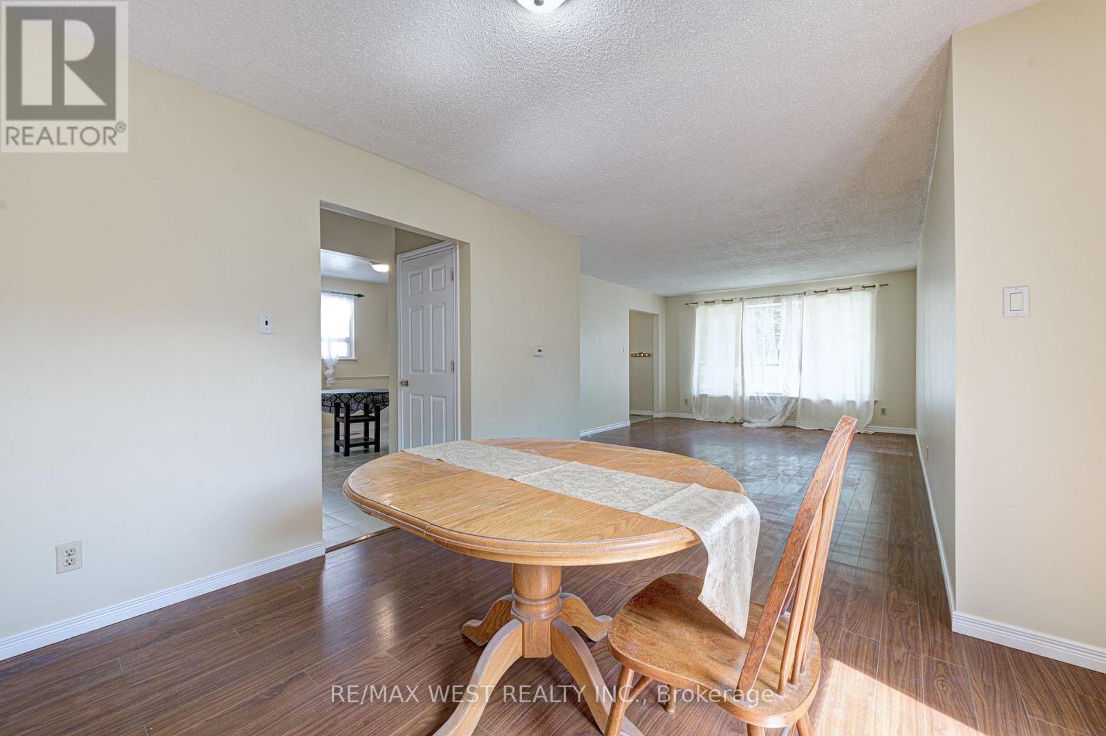 Upper Lvl - 18 Glenforest Road, Brampton, Ontario  L6S 1K6 - Photo 9 - W14100504