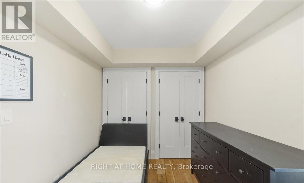 79 Wilson Street E, Oakville, Ontario  L6K 3G4 - Photo 27 - W14100508