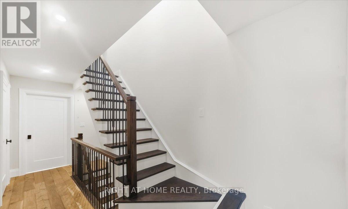 79 Wilson Street E, Oakville, Ontario  L6K 3G4 - Photo 5 - W14100508