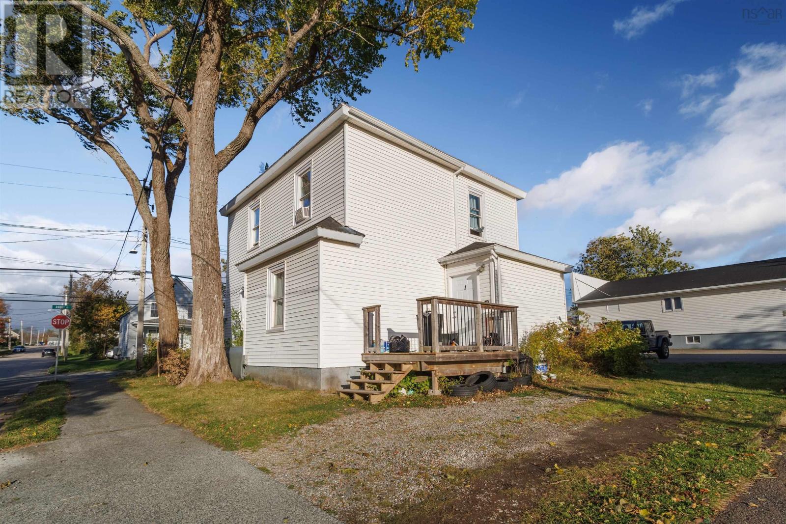 172 Ashby Road, Sydney, Nova Scotia  B1P 2S6 - Photo 2 - 202626260