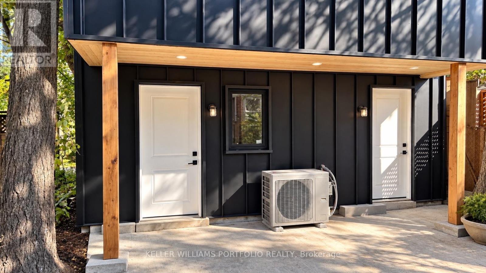 Laneway House - 71a Chisholm Avenue, Toronto, Ontario  M4C 4V1 - Photo 15 - E14096800
