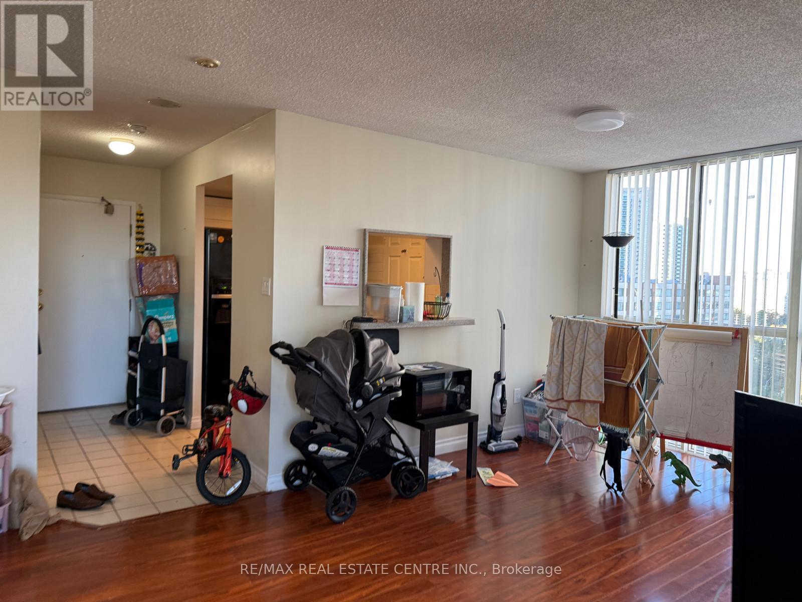 1210 - 265 Enfield Place, Mississauga, Ontario  L5B 3Y7 - Photo 12 - W13738446