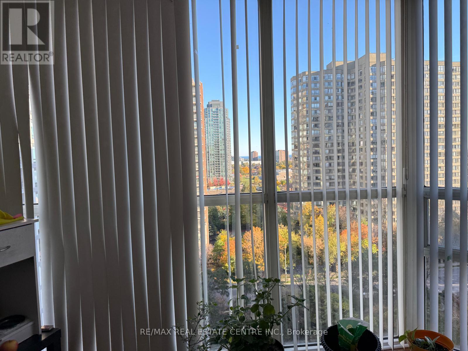 1210 - 265 Enfield Place, Mississauga, Ontario  L5B 3Y7 - Photo 13 - W13738446