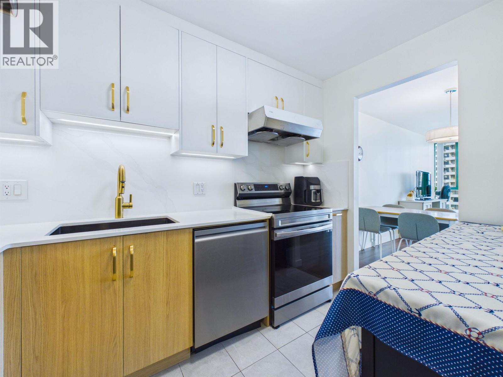 1705 5833 Wilson Avenue, Burnaby, British Columbia  V5H 4R8 - Photo 7 - R3176397