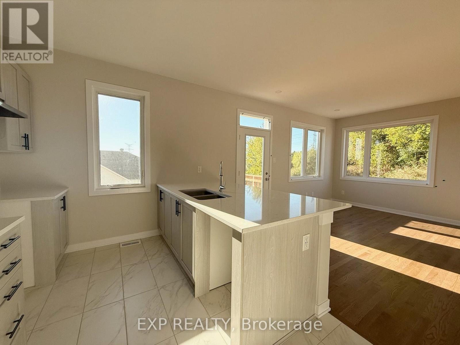 373 Falsetto Street, Ottawa, Ontario  K1W 0S6 - Photo 2 - X14100556