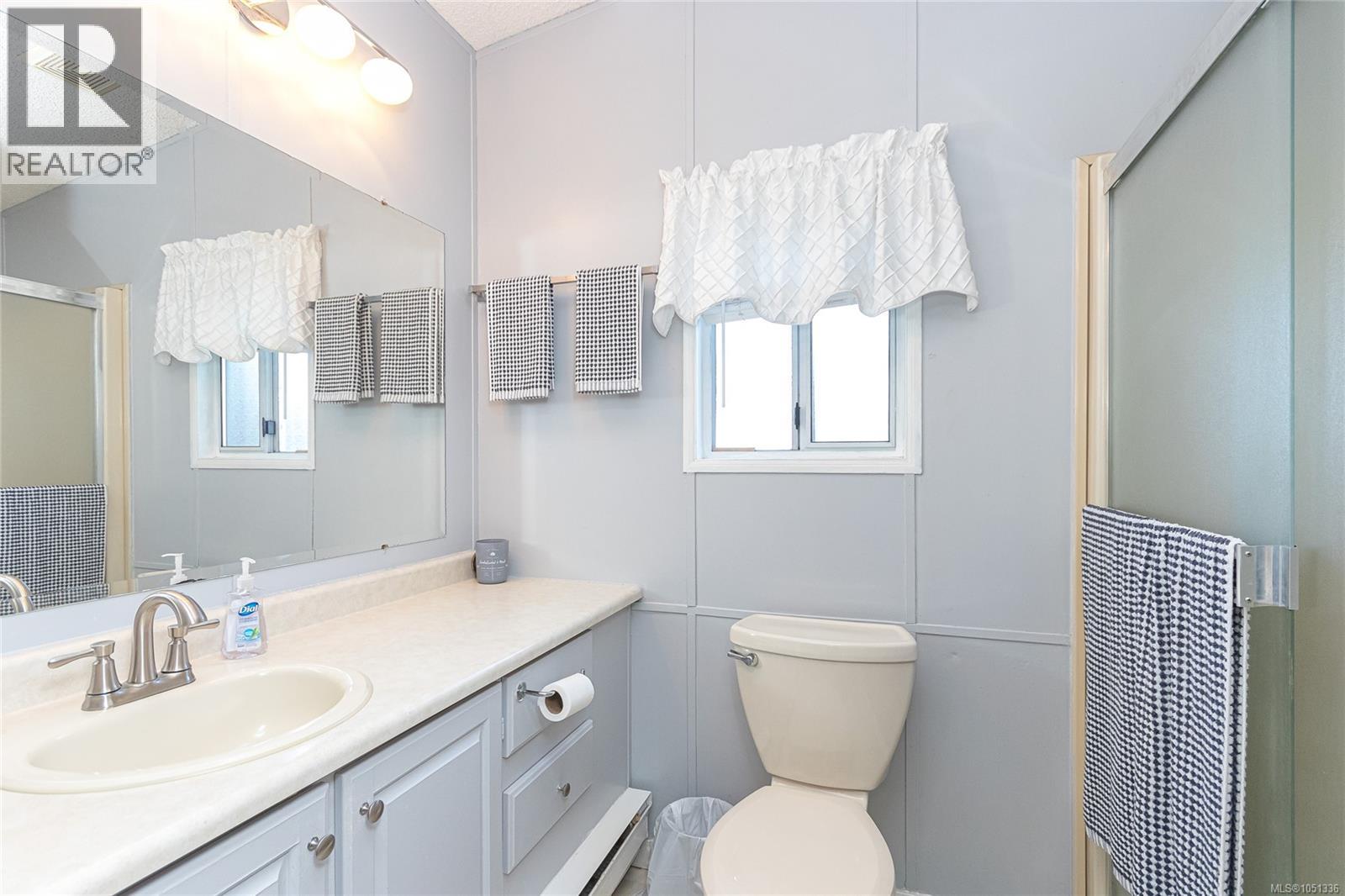 30 7583 Central Saanich Rd