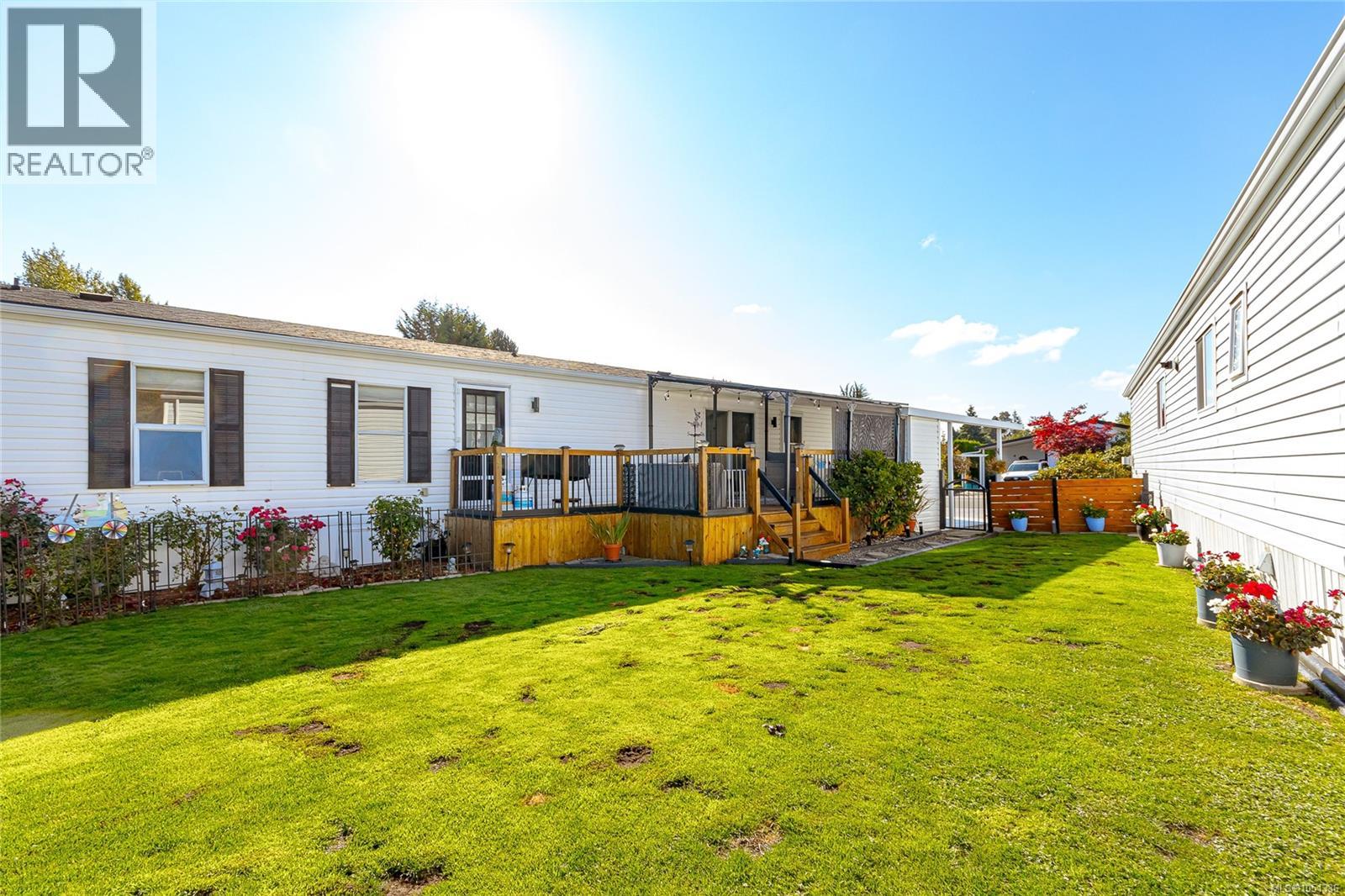 30 7583 Central Saanich Rd
