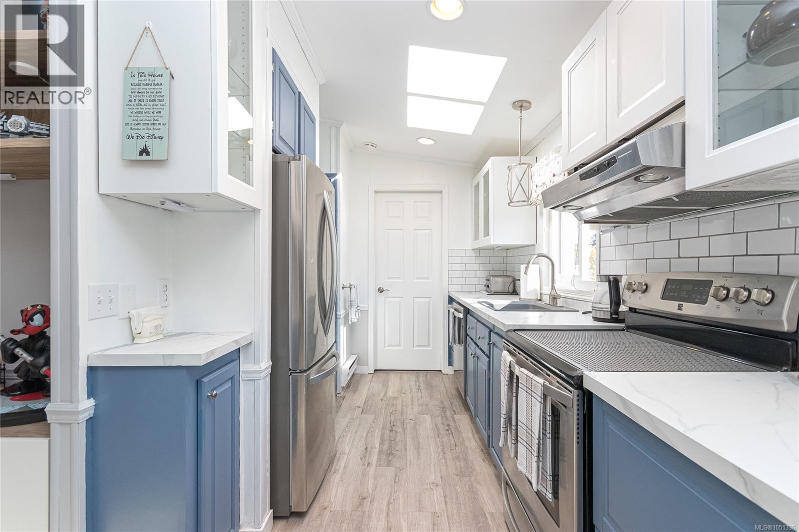 30 7583 Central Saanich Rd