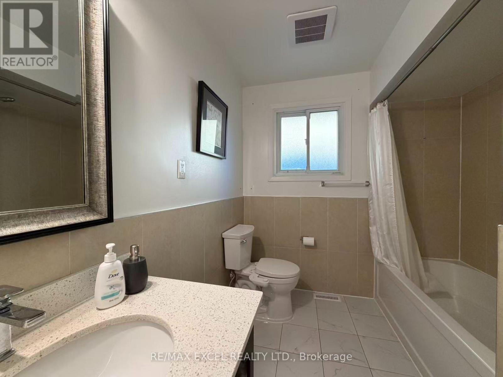 Main Level - 4 Lawnmere Crescent, Toronto, Ontario  M1S 2T2 - Photo 13 - E14100558